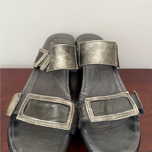 NAOT women’s leather wedge sandal in size 39 (8.5) - Picture 2 of 11